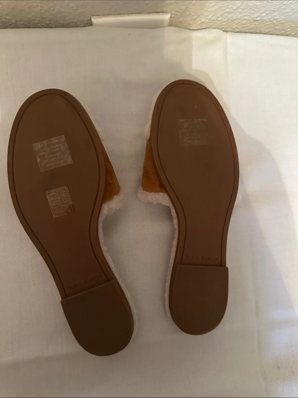 Tory Burch Everly Slide-Natural Chestnut Suede/Shearling Slide with Gold Logo